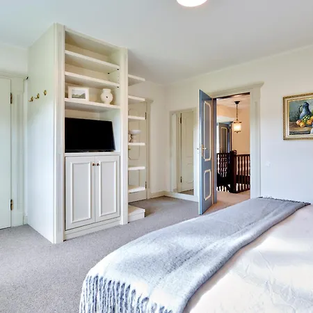 Reetdach-villa Mit Blick In - 160m² Entspannung Pur